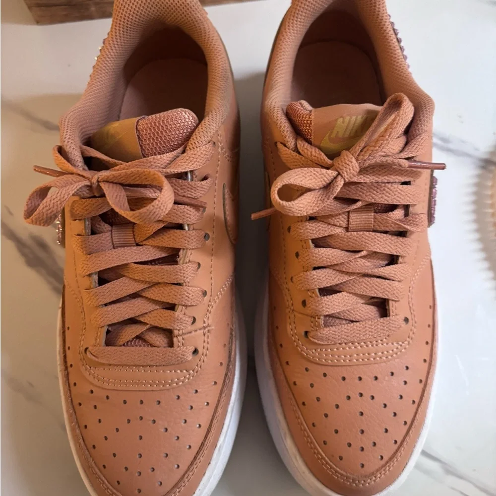 ❌SOLD❌ Size 8 nike court vision lows - Picture 6 of 7